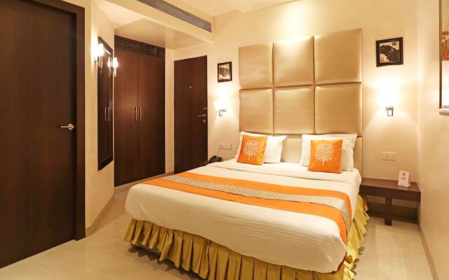 OYO 4732 D Grand