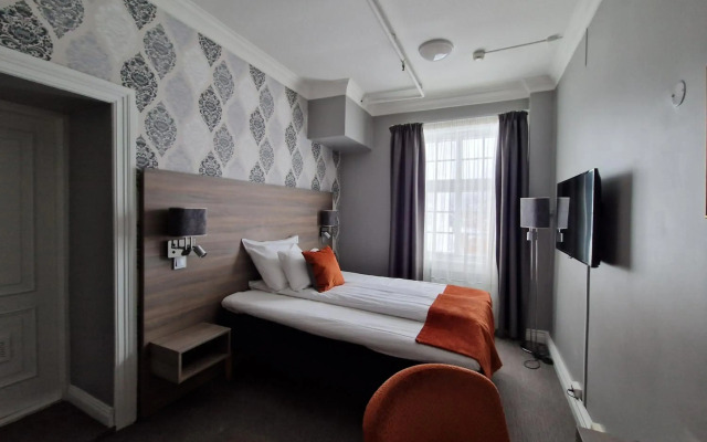 Dr. Holms Hotel