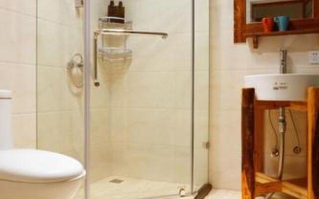 Xingyi Wanfeng Lin Jianshan Guest House