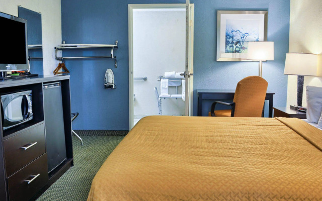 Quality Inn Thornburg