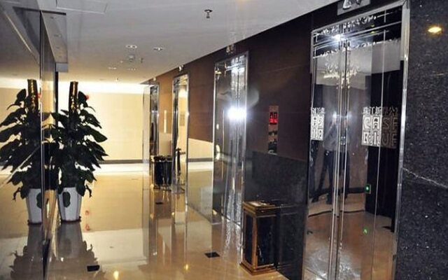 Sunny Apartment Of Grand Continental