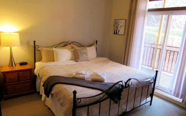 Tremblant les Eaux by Les Suites
