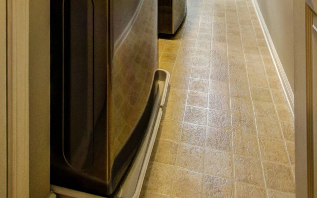 4 Bedroom, Cavonnier Lane