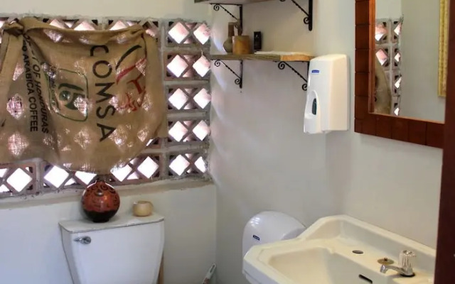 La Ronda Downtown Hostel