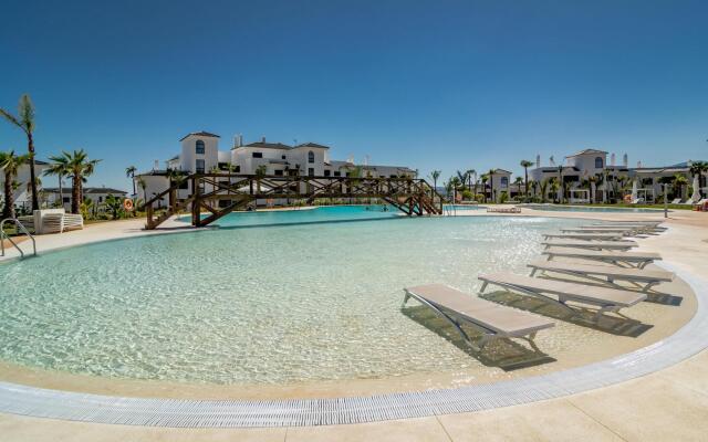 LAE7.BI- Apotel Estepona hills by roomservices