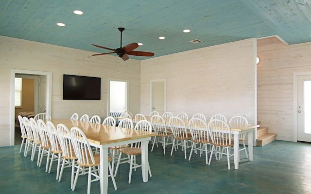 Beach Club Clubhouse 3