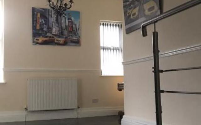 Sandy Pad's Apartments