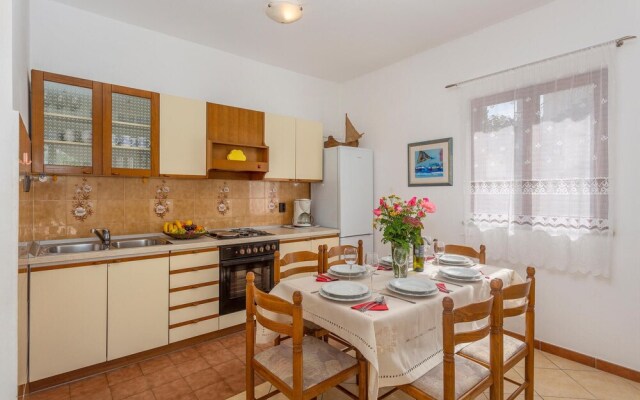 Amazing Home in Omisalj With Wifi and 2 Bedrooms