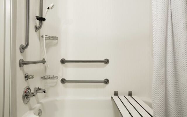 Courtyard by Marriott Springfield