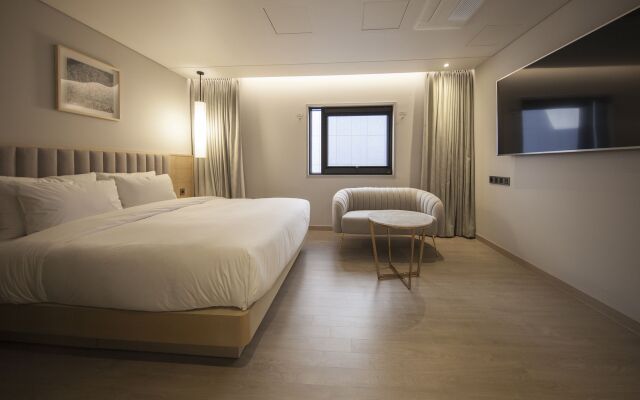 Yeonsan Hound Hotel