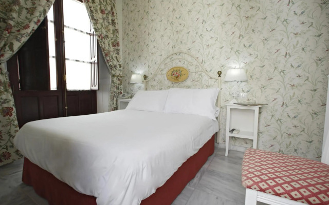 Basic Hotel Puerta de Sevilla