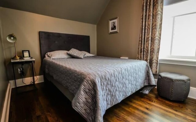 Stratford Suites - 66 Daly Ave