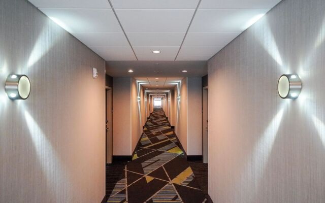 Holiday Inn Express & Suites Franklin - Berry Farms by IHG