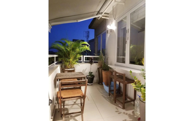 Top floor with balcony in Copacabana