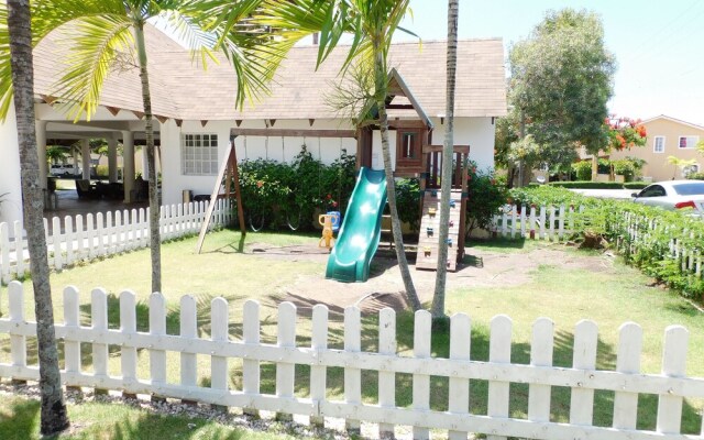 Villa Caracol ideal families