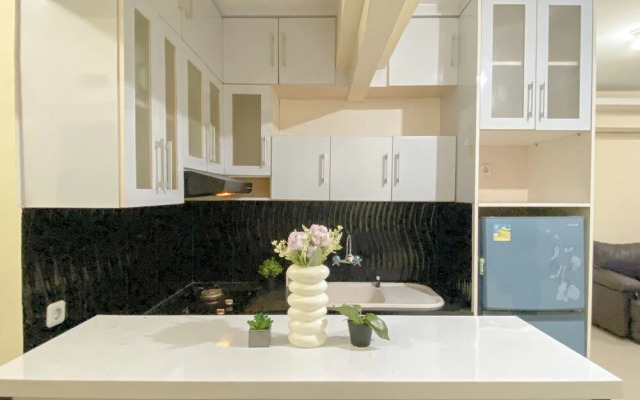 Combined 1Br With Extra Room Apartment At Green Pramuka City