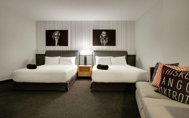 The Rose Hotel Chicago O’Hare, Tapestry Collection by Hilton