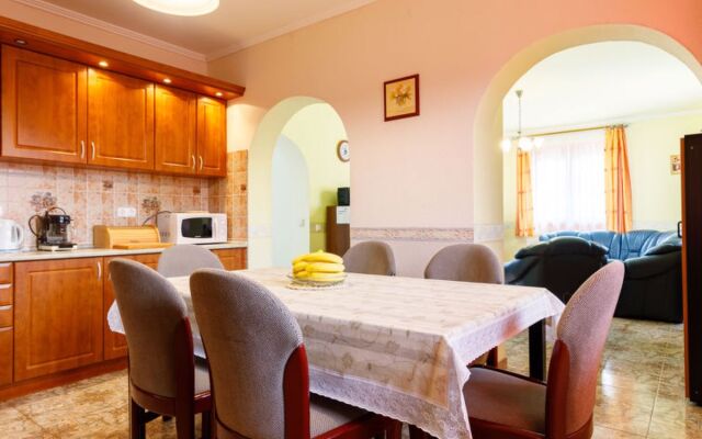 HOUSE NáRCISZ BALATONFOLDVAR/BALATONSZARSZO