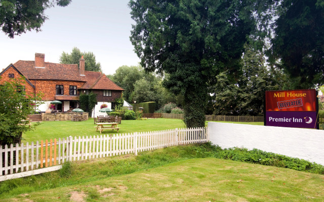 Premier Inn Redhill Reigate