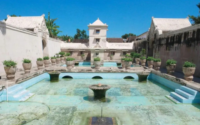 RedDoorz Plus @ Affandi Gejayan