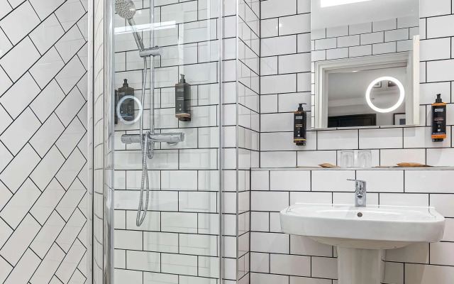 Mercure White Hart Hotel Salisbury and Apartments