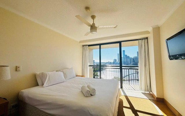 River Plaza Apartments