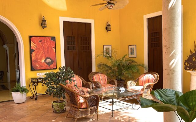 Casa Oasis Guest House and Spa