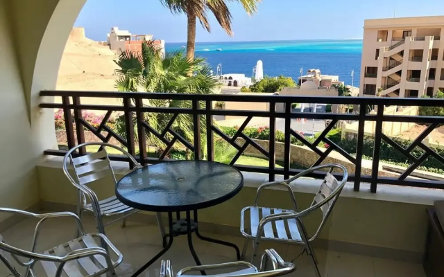 Stunning sea View Studio The View Waterside