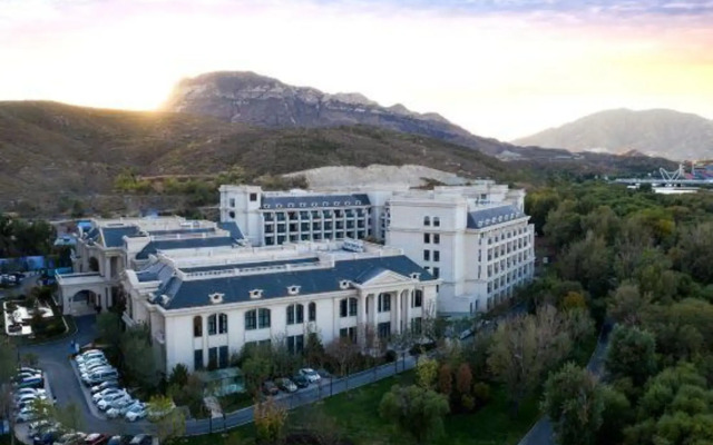 Arcadia International Hotel