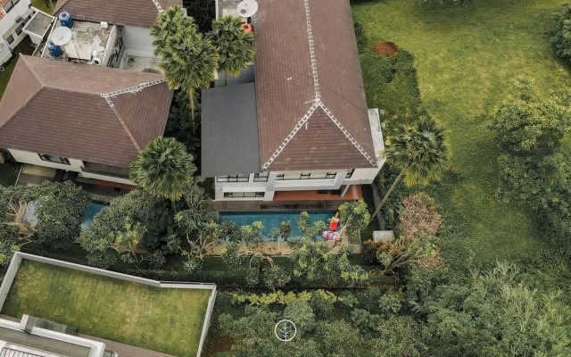 Ohara City View 5BR Villa with a Private Pool