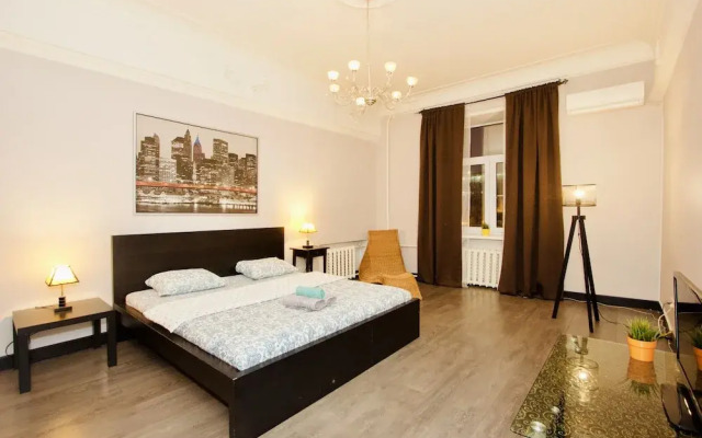 Апартаменты «LUXKV Земляной Вал 52»