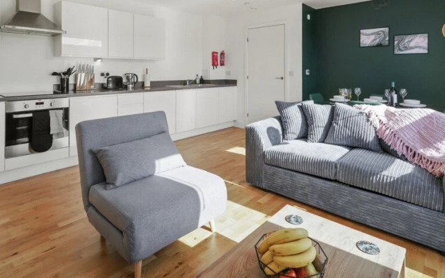 Luxury Eco Super King Apartment With Large Balcony