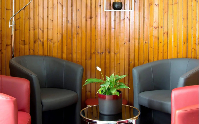 Logis Hotel De Paris