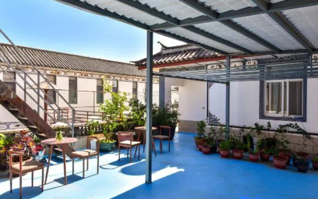 Yu Tong Inn (Dali Erhai Village Pier)