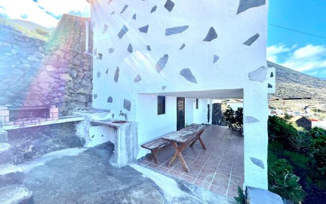 Casa rural con BBQ, Wifi y inolvidable vista a océano, El Hierro