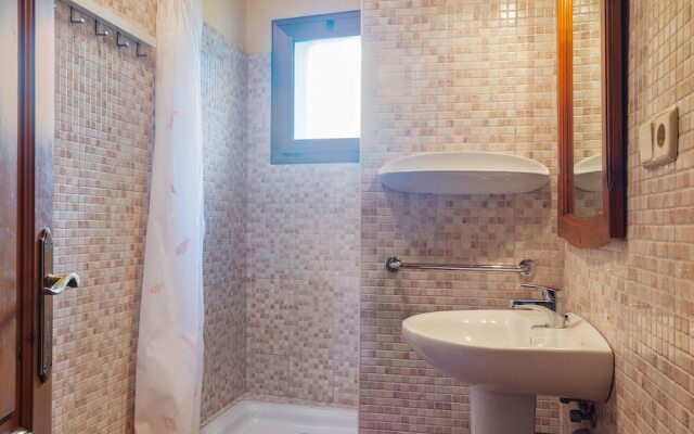 Pleasant Holiday Home in Gerona With Swimming Pool