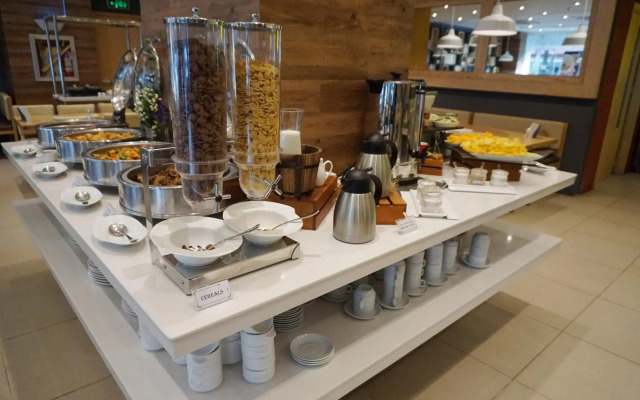 New Dawn Hotel Plus