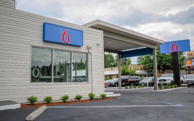 Motel 6 Tigard OR - Portland Southwest