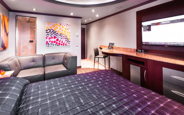 Le Chabrol Hotel & Suites