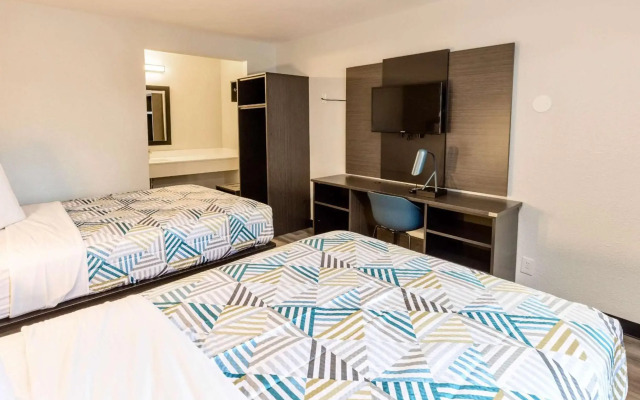 Motel 6 Carlsbad, CA - East