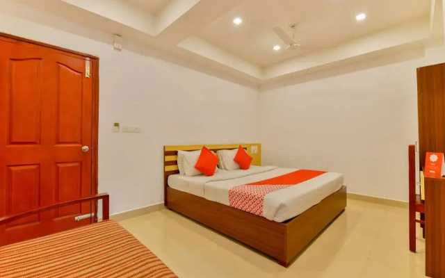 Puthens Capitol Inn; Ernakulam by OYO