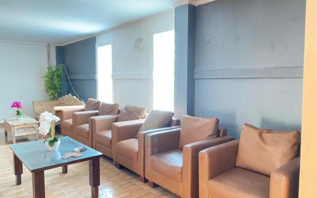 Arta Garden Guest House & Hostel