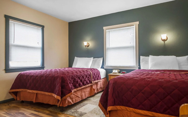 Skylark Shores Resort
