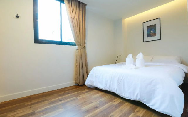 Metro Hotel