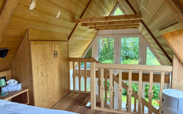 Hollhouse - Bed & Breakfast