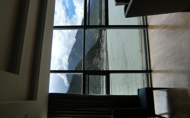 Nyingchi Minshan Hotel