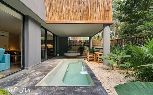 2BR w Private Pool - Steps Away From the Beach