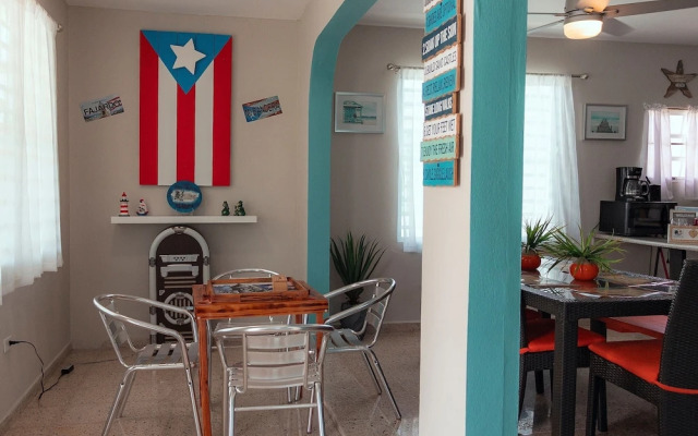 Tropical Breeze Escapes Couples Studio
