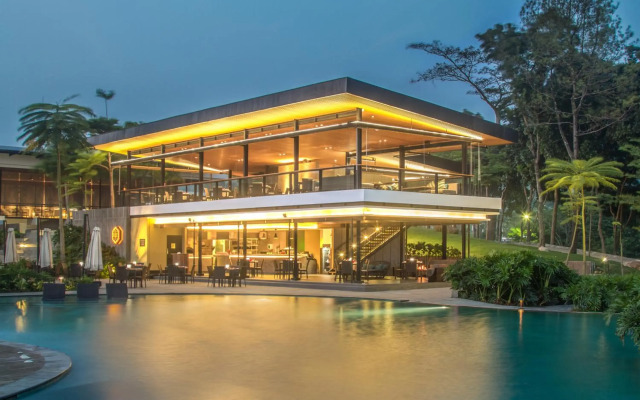 Royal Tulip Gunung Geulis Resort and Golf