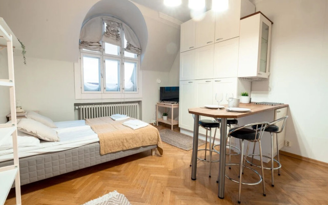 2ndhomes Cozy & Compact Top Floor Studio